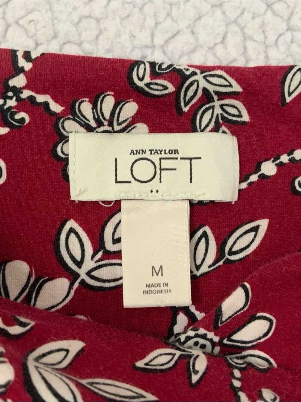 Ann Taylor Loft Empire Waist Dress Sz M Stretch Red White Floral Knit Feminine - Picture 4 of 11